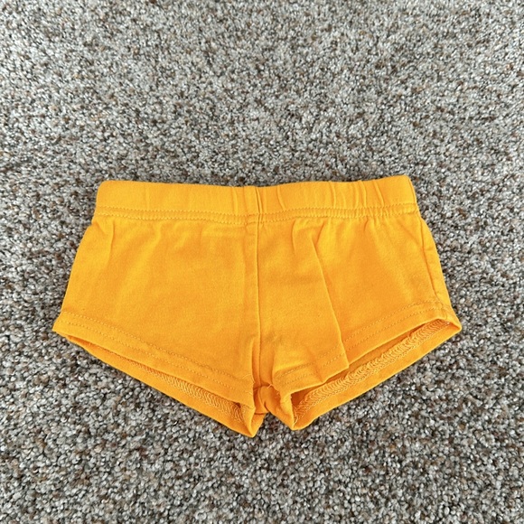 Iowa Hawkeyes Cheerleading Outfit - Picture 4 of 7